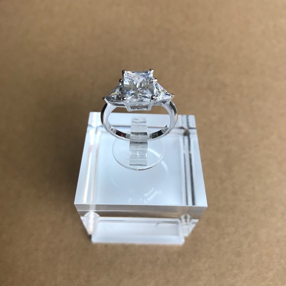.925 SS Classic Clear Engagement Ring - Picture 4 of 7